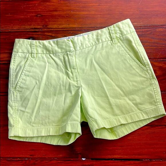 J. Crew Chino 100% cotton chartreuse mid rise shorts s 4 - Picture 1 of 5
